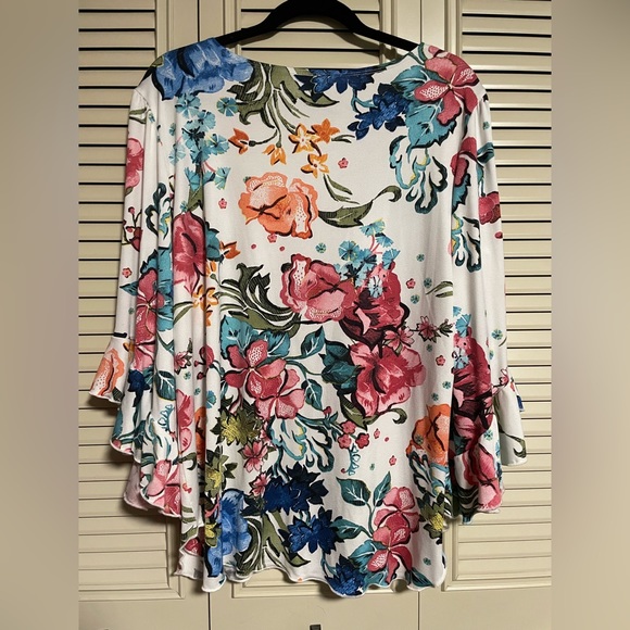 Floral Blouse - Picture 2 of 4